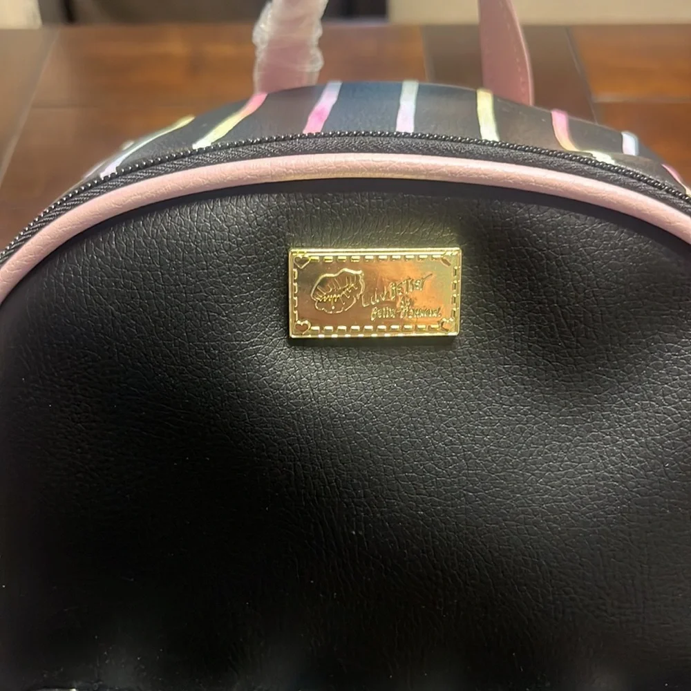 Brand new Juicy Couture with coin purse - Picture 3 of 12
